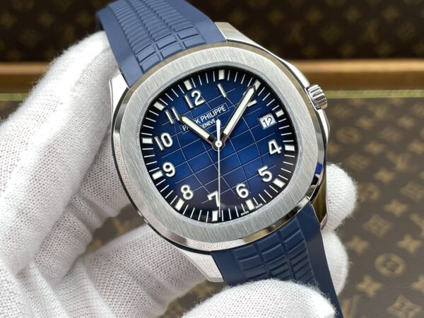 Aquanaut 5168G 42mm SS APWF 1:1 Best Edition Green Dial on Green Rubber Strap A324 Super Clone (Weighted) - Image 2