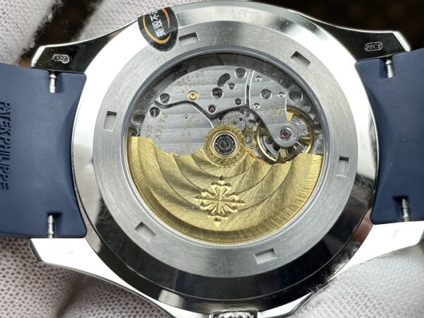 Aquanaut 5168G 42mm SS APWF 1:1 Best Edition Green Dial on Green Rubber Strap A324 Super Clone (Weighted) - Image 5