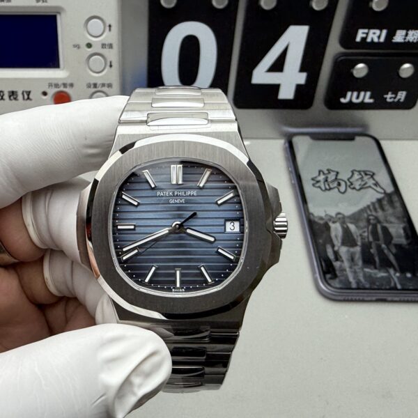 Patek Philippe - Nautilus Jumbo 5711 SS/SS Blue Dial 3KF A324