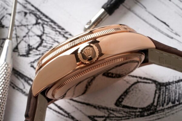 Rolex Cellini Dual Time m50525-008 Gold 40mm - Image 8
