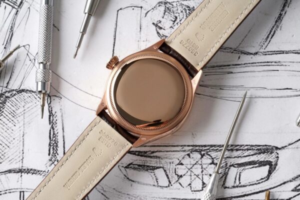Rolex Cellini Dual Time m50525-008 Gold 40mm - Image 9