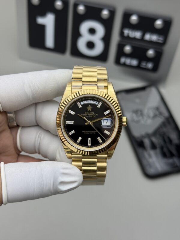 Rolex - DayDate 40mm YG/YG Black/Dia EW A2836 - Image 2