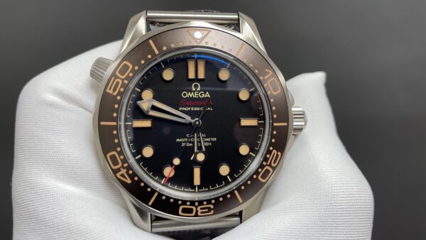 Omega - Seamaster 300m No Time To Die 007 TI/SS VS A8806 - Image 3